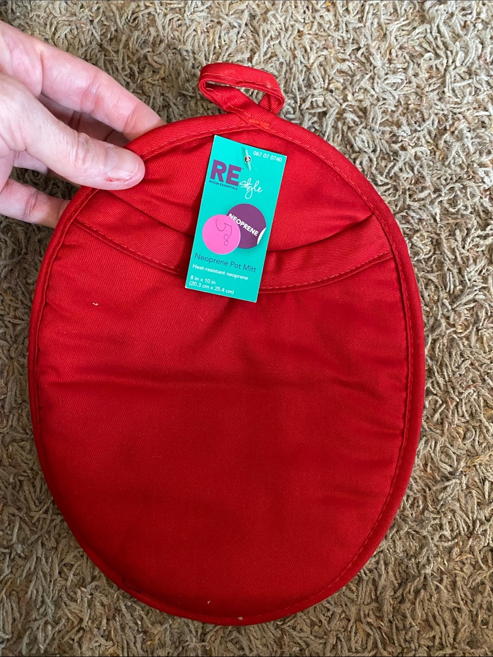 RE Style neoprene pot mitt red